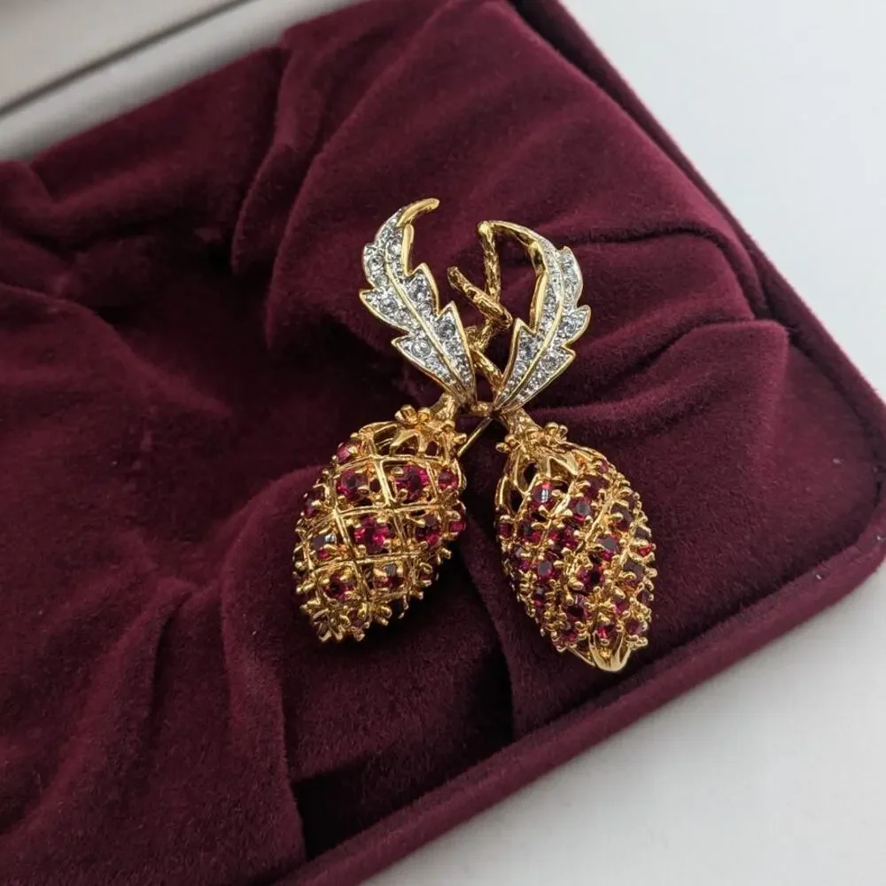 VTG Camrose & Kross Jacqueline Kennedy Swarovski Crystal Berry Pin Brooch w/ COA